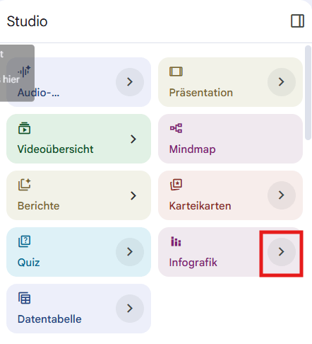 NotebookLM Studio-Panel mit rot markiertem Pfeil-Button neben der Option Infografik zum Öffnen der Einstellungen