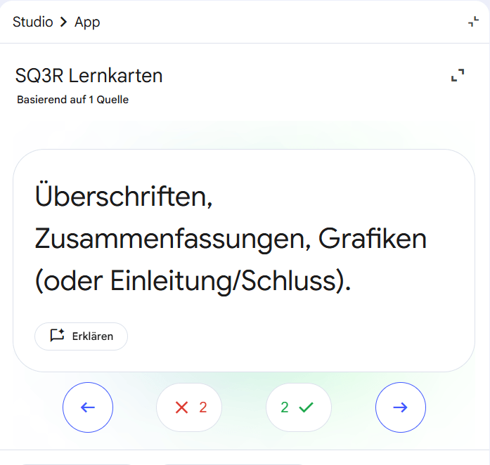 NotebookLM Karteikarte mit der Frage: Nenne drei Elemente eines Textes, die im Schritt Survey gescannt werden sollten, mit Button Antwort ansehen